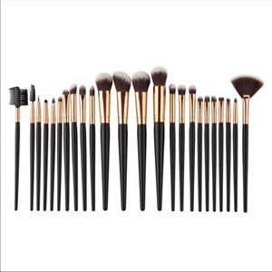 24 makeup brush